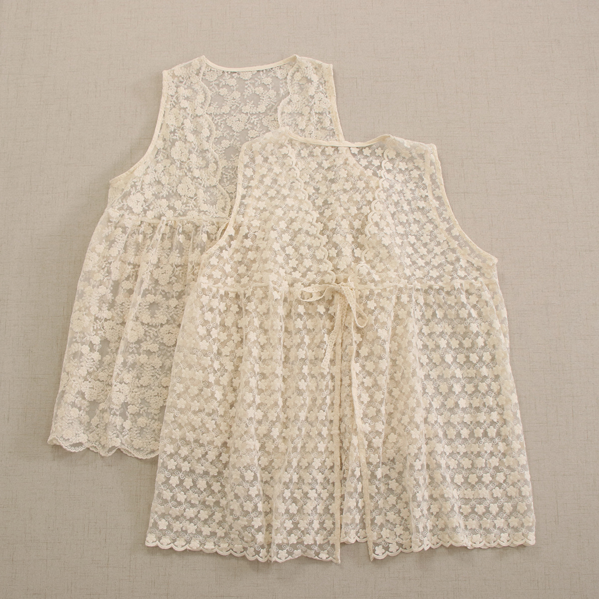 Spring and Summer new Mori girl sweet embroidered hollow lace vest loose casual stacked all-match age-reducing outer vest