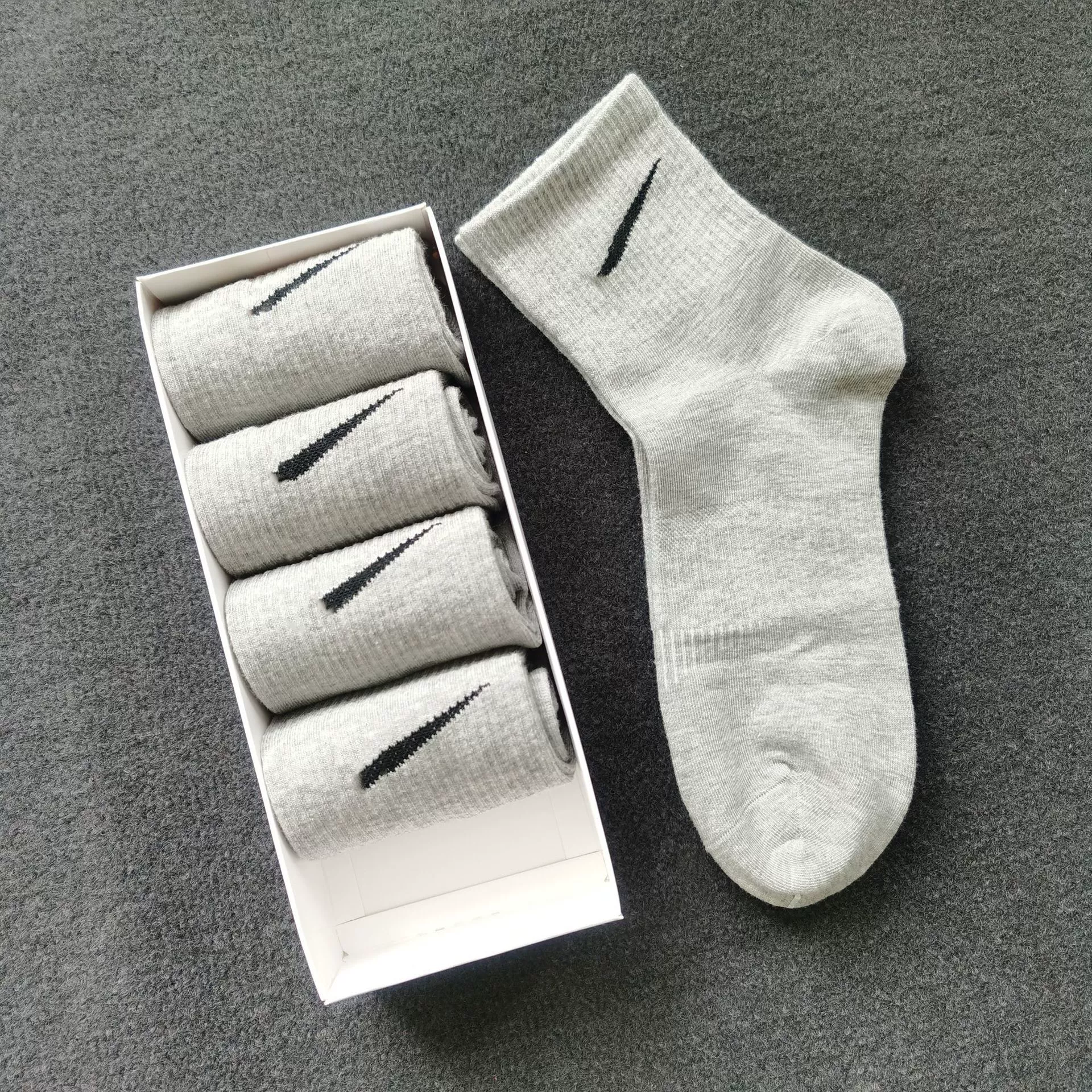 Гольфы (knee socks) Nike средней длины унисекс, смесовый/чесаный хлопок, дышащие, размеры 36–44
