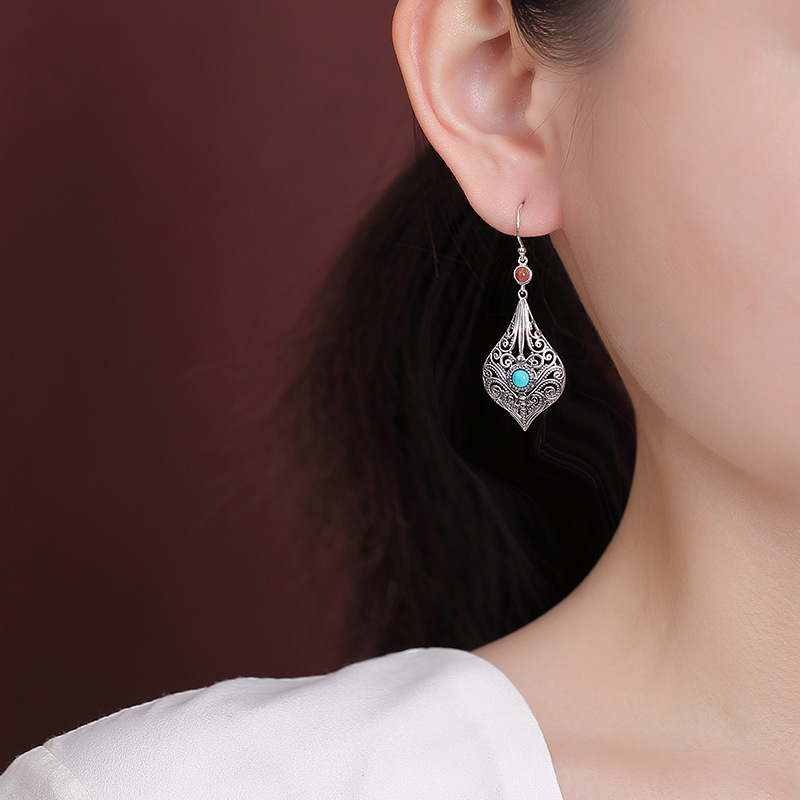Khuyên tai nữ bạc S925 ngọc lam cuộn hoa văn rỗng phong cách dân tộc — cặp