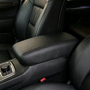 Suitable for Jeep Grand Cherokee Central Armrest Box Armrest Cover Leather Armrest Box Cover