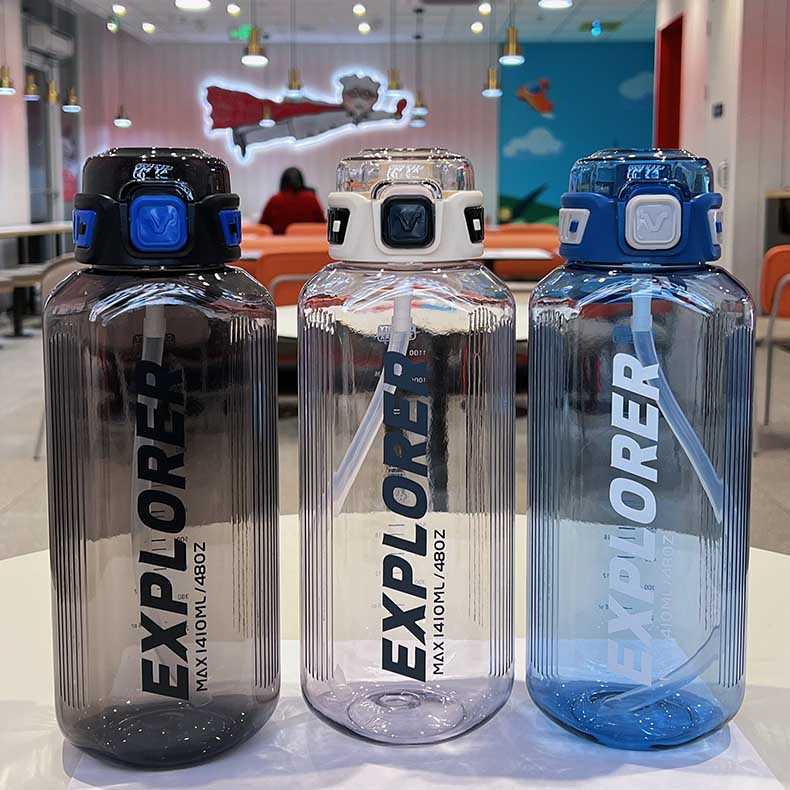 Yitong estudiantes tazas de paja letras tazas de plástico de paja de alta capacidad de 1050ml fitness portátil al aire libre nuevo hervidor de agua