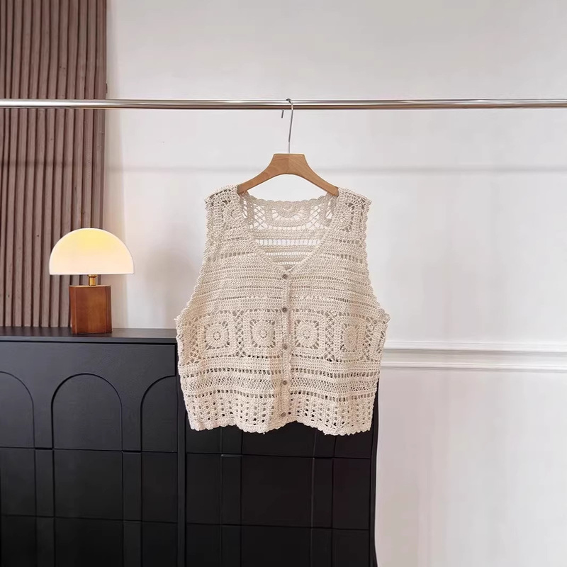 New Chinese-Style Retro Artistic Versatile Crochet Layered Sleeveless Vest for Women, Summer Hollow-Out V-Neck Knitted Loose Cardigan