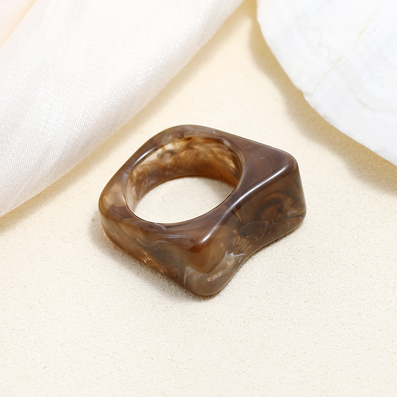 Wholesale Jewelry Retro Irregular Resin Acrylic Ring Nihaojewelry display picture 11