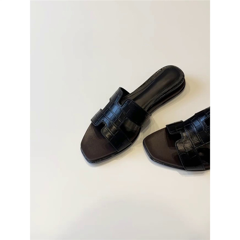 Sheepskin Version ~ Fashionable and Simple Niche Crocodile Pattern H-Shaped Square-Toe Sandals, Versatile Lazy Outer Wear Open-Toe Slippers