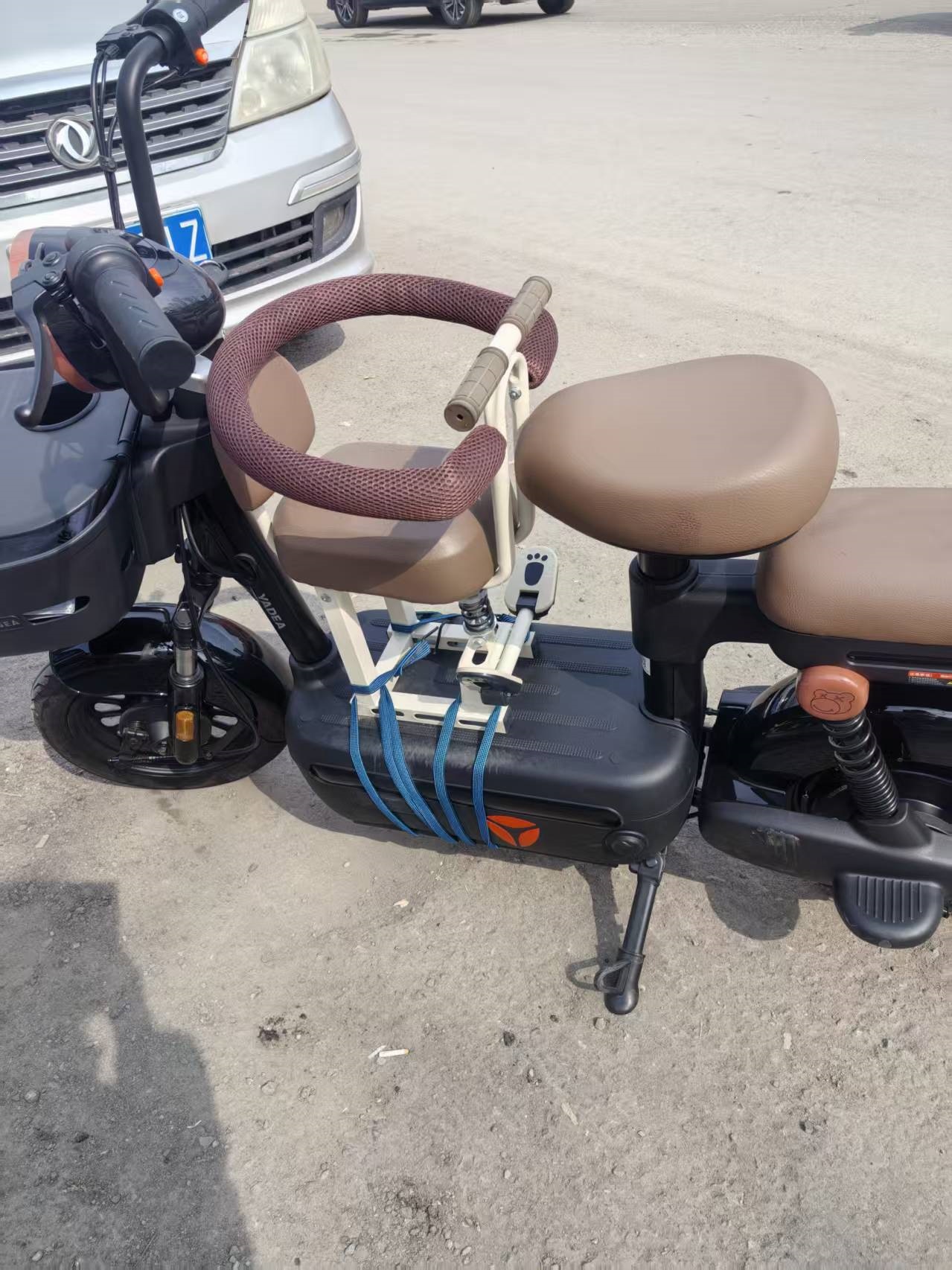 Electric Vehicle Child Seat, Front-Mounted Electric Vehicle Child Seat, Baby and Child Electric Scooter with Shock Absorption