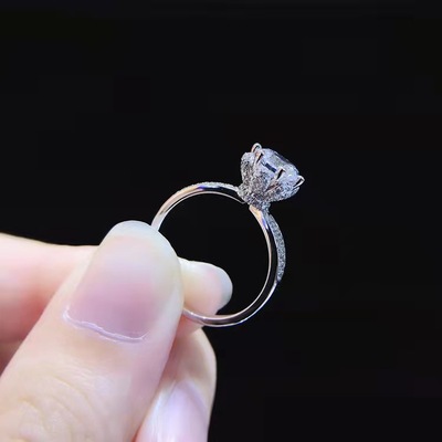 新款玫瑰花朵六爪花瓣戒指莫桑石手捧花结婚戒指女 一件代发|ms