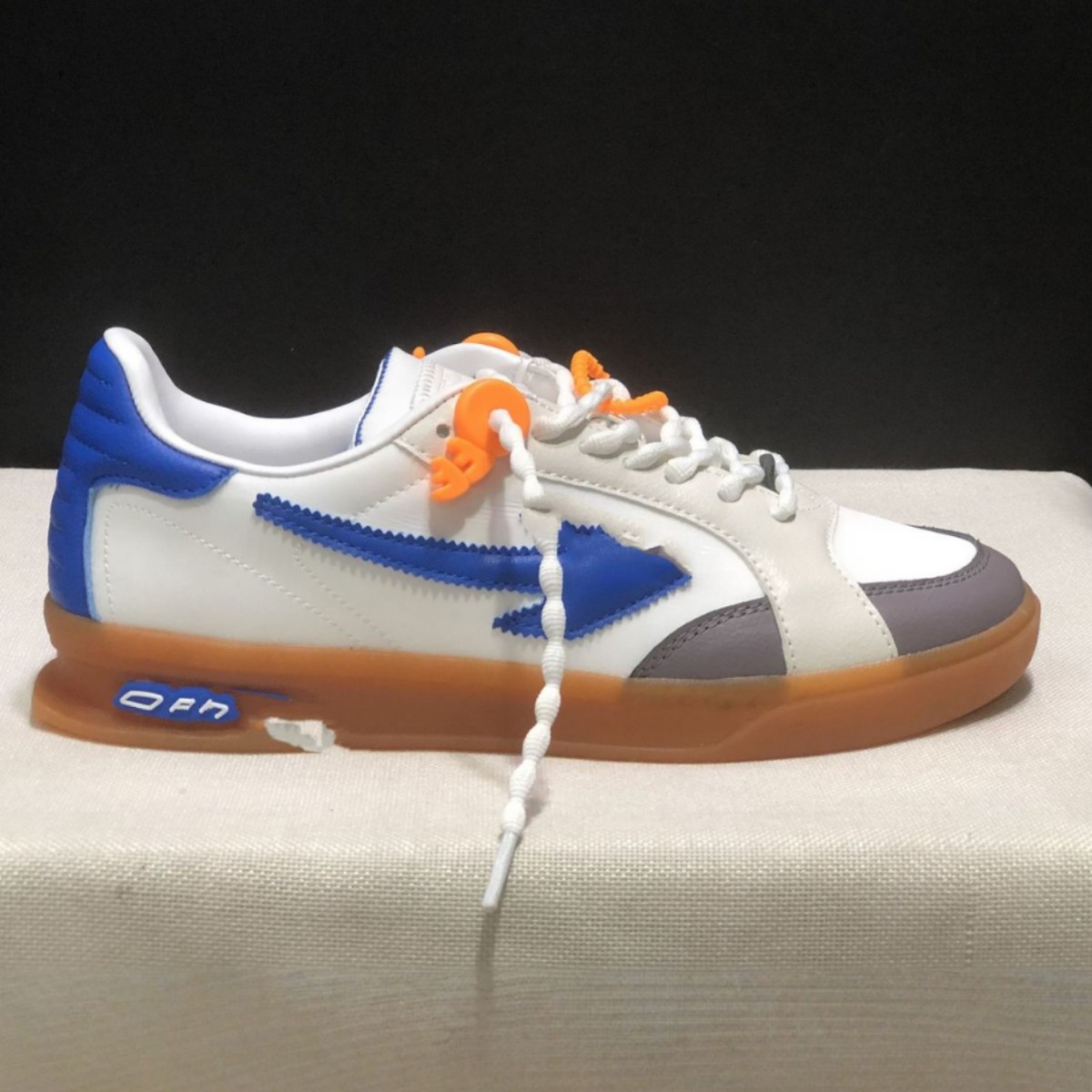 Putian shoes, cross-border OF collaboration, unisex, arrow pattern, round toe, lace-up, low-top sneakers, casual, retro, versatile, trendy