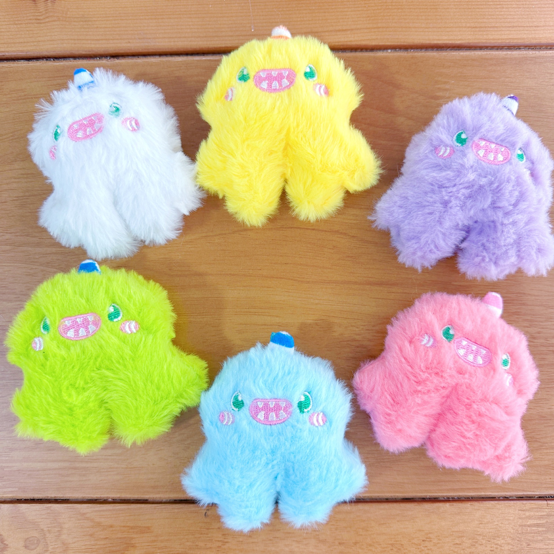 Cuatro pulgadas muñeca de peluche pequeño colgante muñeca llavero muñeca mochila colgante juguete de peluche regalo