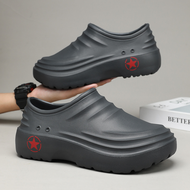 Una pieza de la fábrica de origen envía nuevos zapatos de chef, botas de lluvia antideslizantes y resistentes al desgaste, zapatos esenciales para usar al aire libre en la cocina ligera