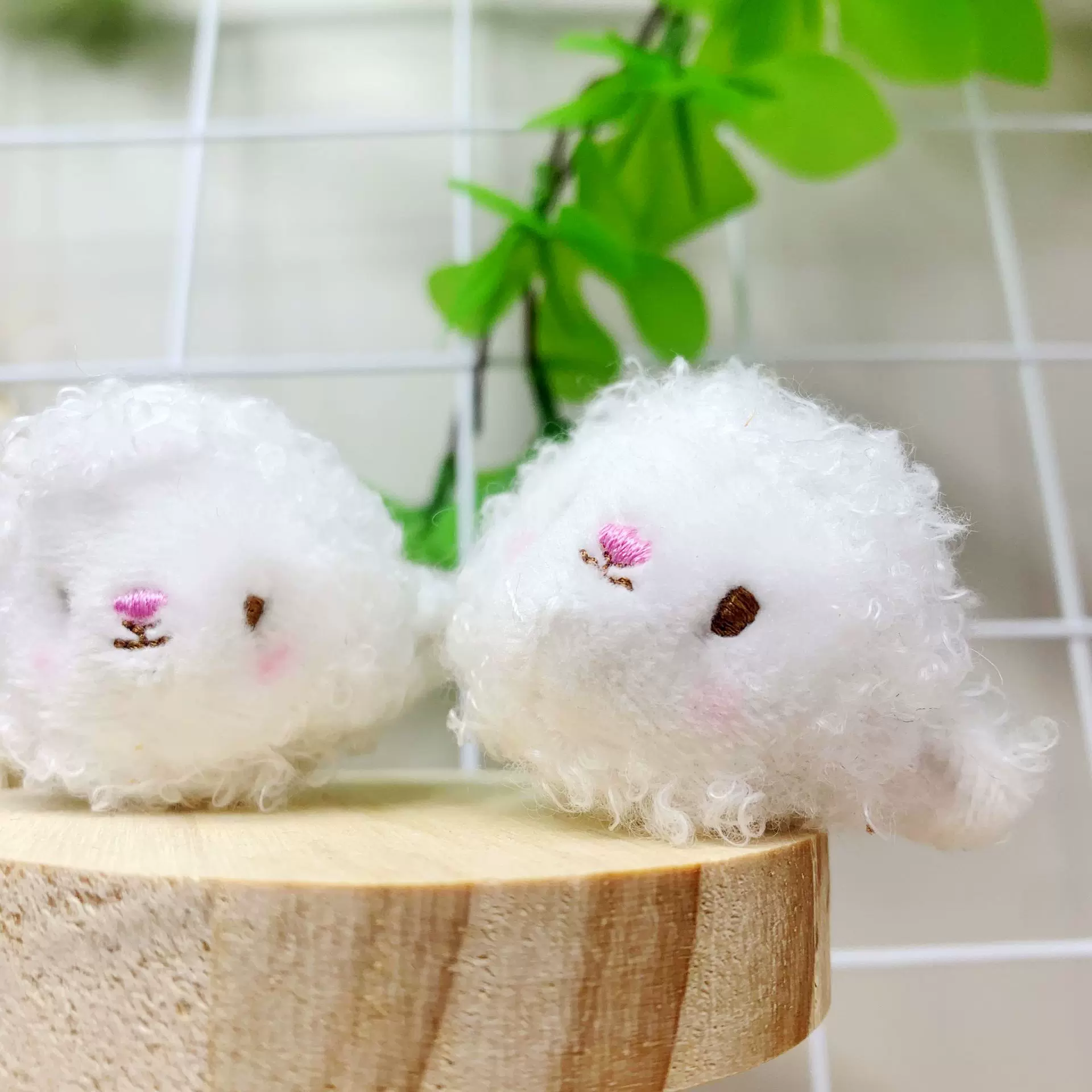 毛绒公仔绵羊头发饰品胸针配件约可爱白色充棉毛绒小羊头批发玩偶