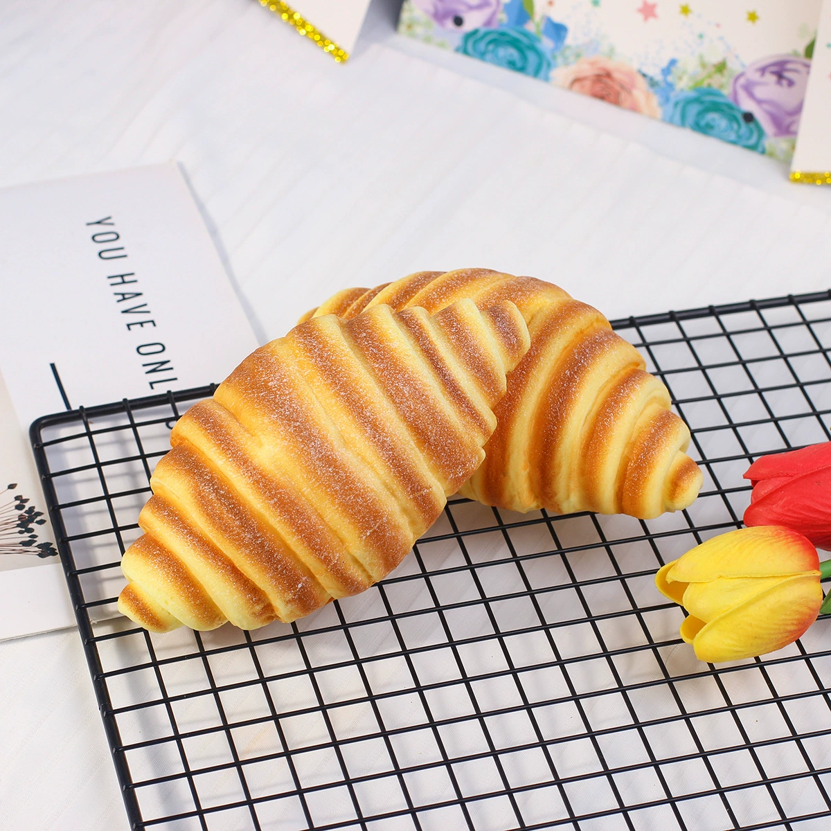 Pu material soft fragrant slow rebound simulation bread food egg fried dough stick props pinch decompression model decompression bread
