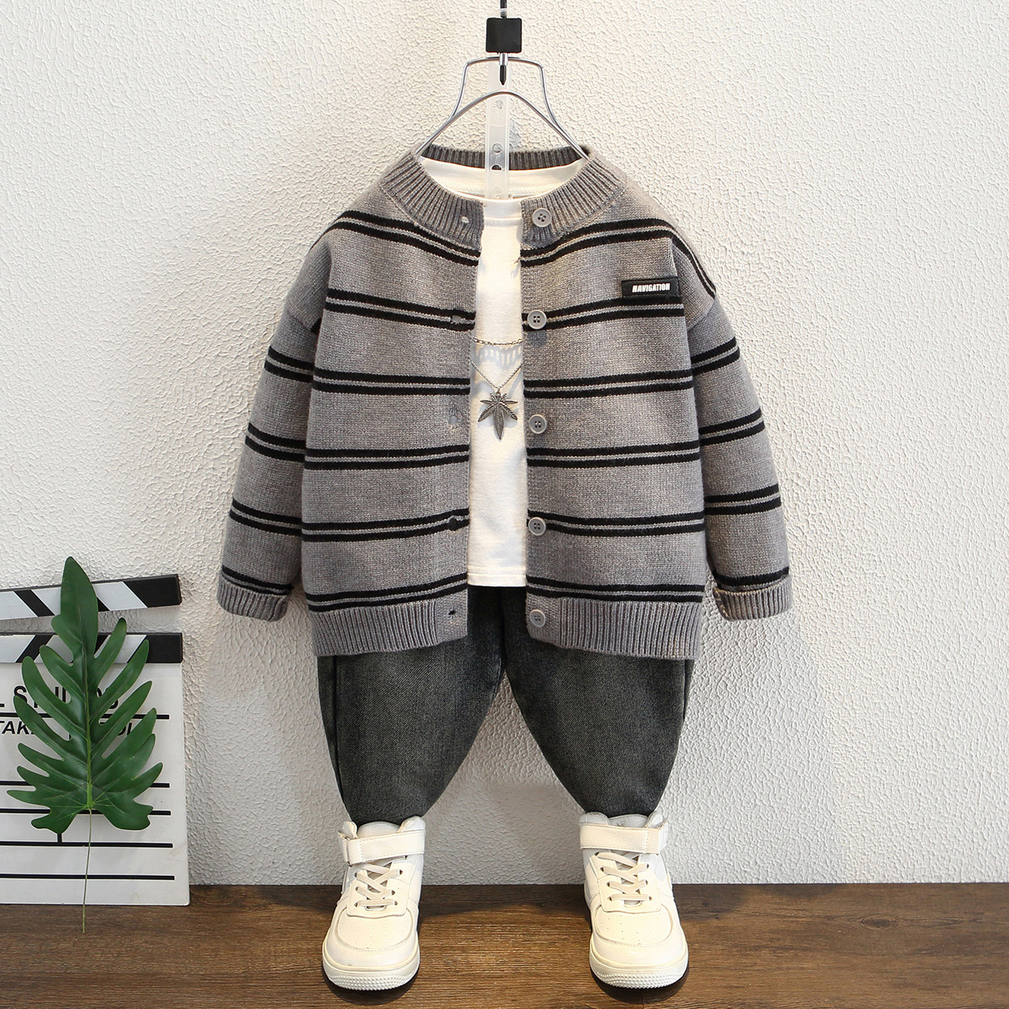 Boys Sweater Cardigan 2025 New Handsome Baby Autumn and Winter Thickened Top Children's Sweater Warm Jacket Trendy