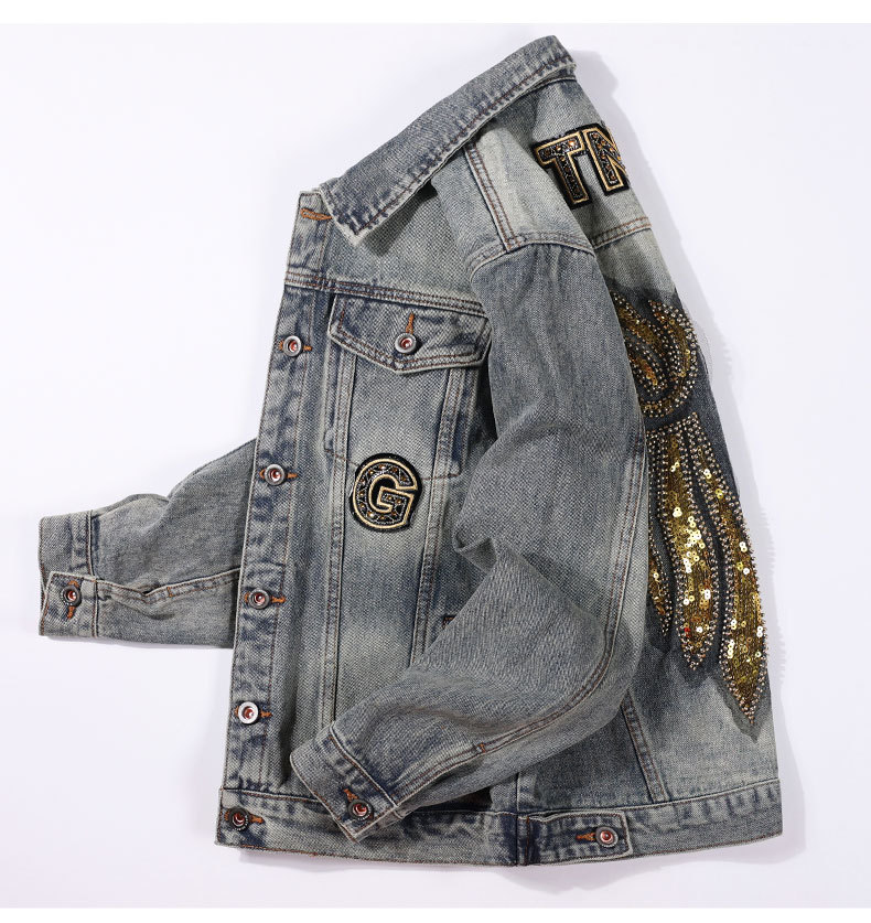 Herr jeansjacka i lokomotivstil vårmode med broderi_voghion.com