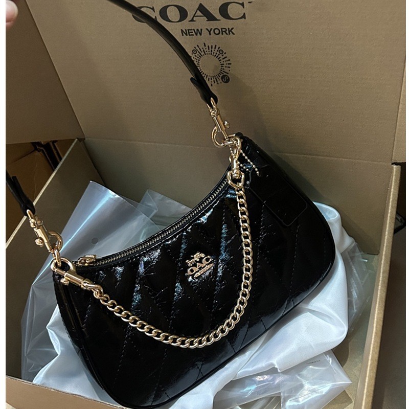 Coach Teri Shoulder Bag With Quilting Black Glazed Leather