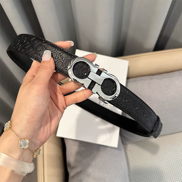 Black pattern silver buckle