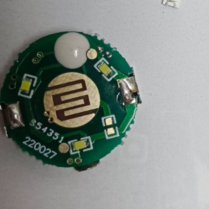 Светящийся в темноте силиконовый брелок для животных, аксессуар для ночных прогулок, сигнальный светильник, защита от потери, разноцветная мигающая печатная плата, светящийся, от производителя