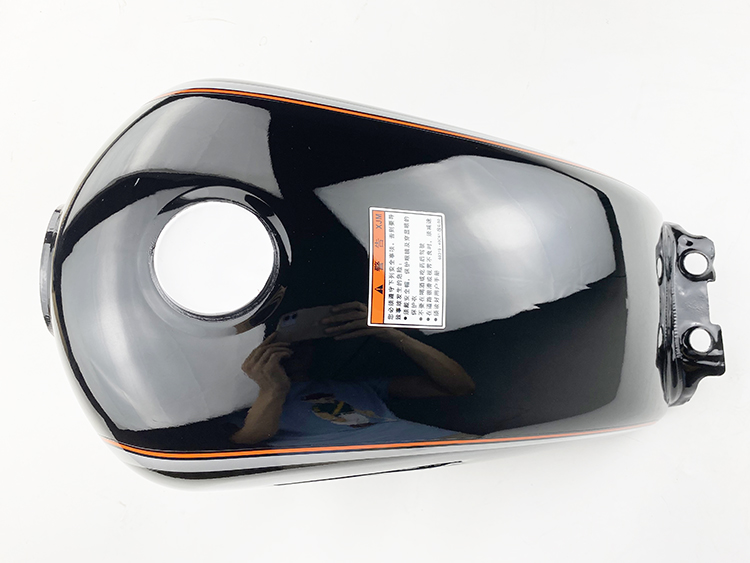 Motorcycle parts Suzuki Prince GN125 fuel tank, Zhujiang Prince domestic small Prince thickened gasoline tank oil canister