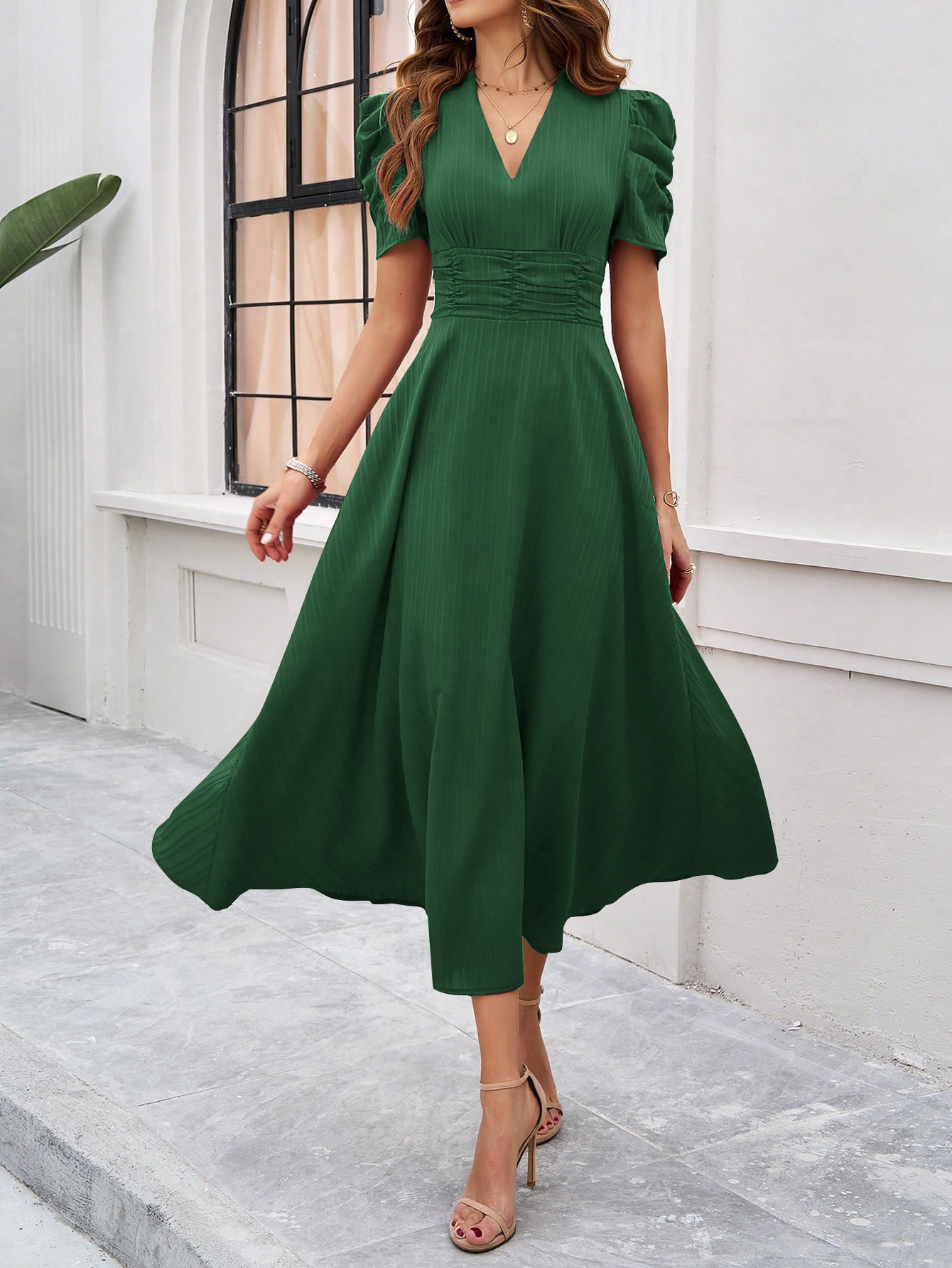318g Weight Maxi Long Dress Dress Length Type Short Sleeve Sleeve Length Swing Dress Dresses Type Puff Sleeve Sleeve Type Spandex, Polyester Fabric Type High Waist Waist Line Daily Occasion V Neck Neckline Regular Fit Fit Type Solid Color Pattern 2025 Spring and Summer Season Women's Gender Pleated Design Simple Style Style Wholesale Women's Simple Style Pleated Solid Color Daily V Neck Short Sleeve Swing Dress 1