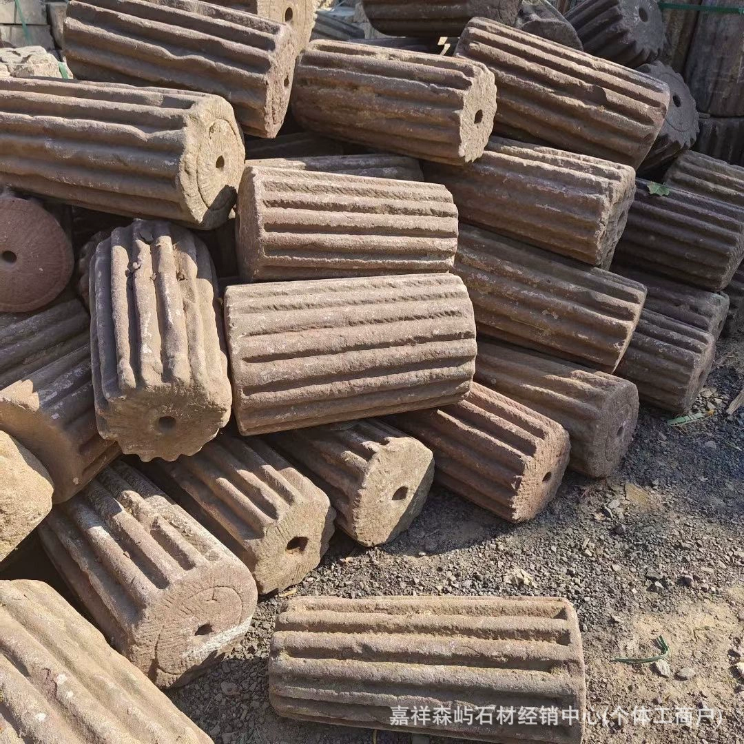 Производители поставляют старые каменные колонны