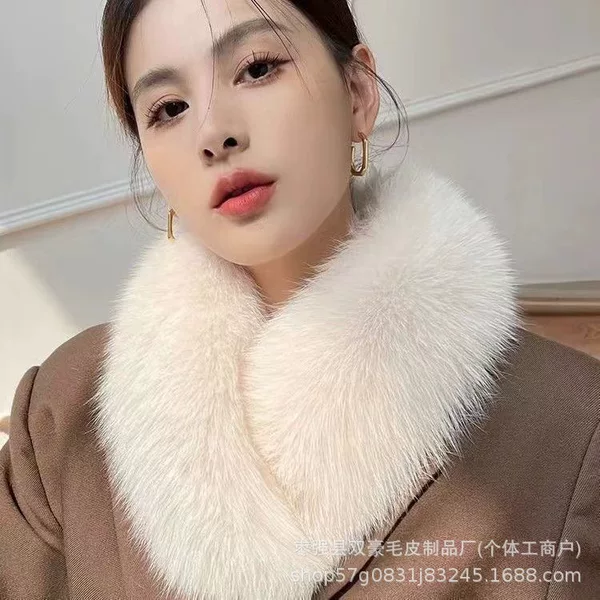 New stylish women's neck warmer with a warm fur collar, thick plush scarf, faux fox fur, high-end and elegant neck warmer