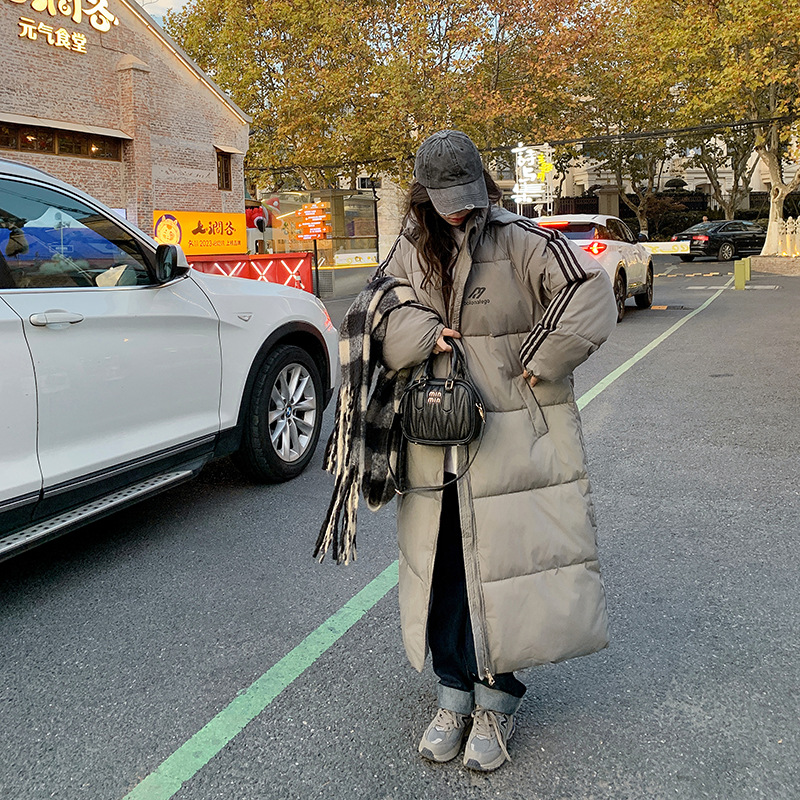 Ropa de algodón larga para mujeres de la universidad de invierno 2024 ropa de invierno sobre la rodilla suelta casual personalidad con capuchón abrigo de pluma image 1