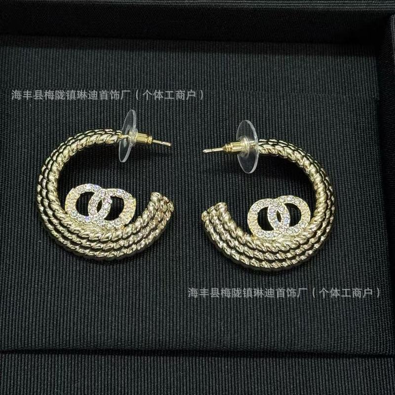 新款香家法式花朵名媛宫廷光面镶钻字母珍珠耳钉耳环耳饰品潮|undefined