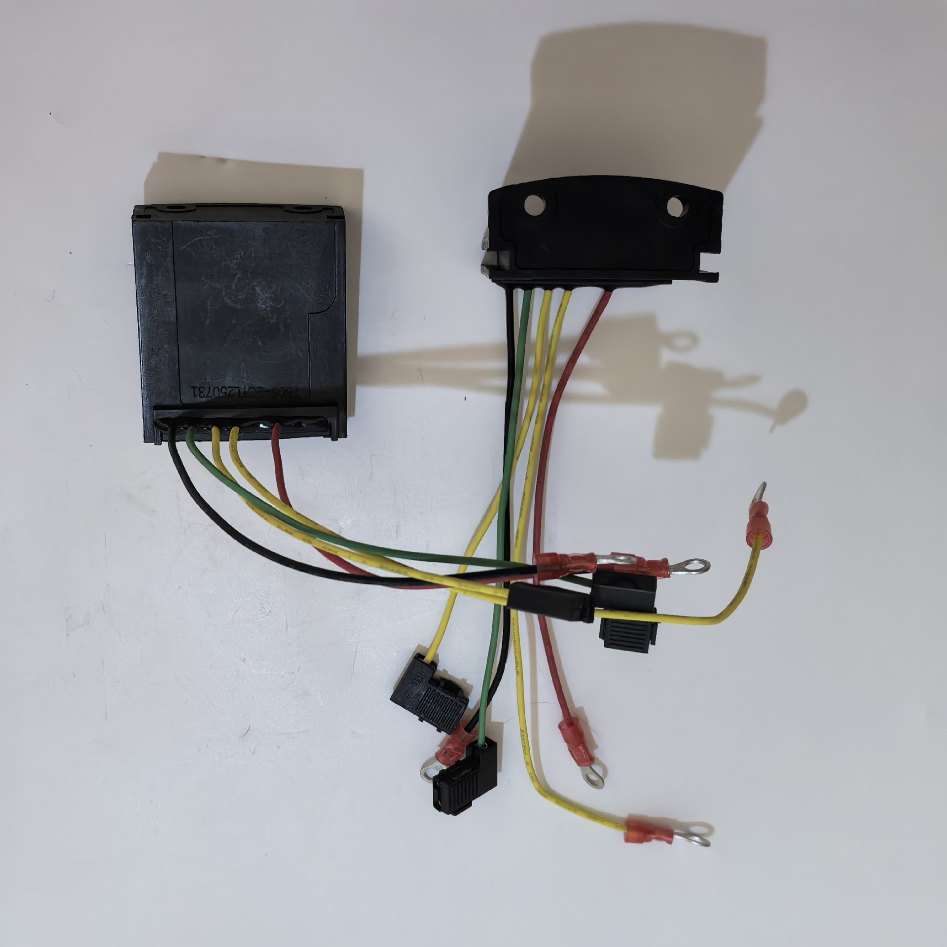 Spot 3141Vc Regulator Is Suitable for Petola Generator Jinlong Yutong Bus Generator Regulator