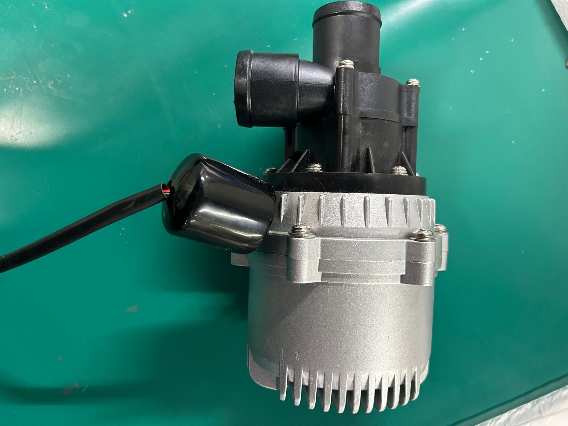 Suitable for brushless water pumps of Yutong, Jin'an Kai and other buses and passenger vehicles, Yutong bus water pump 702b water pump