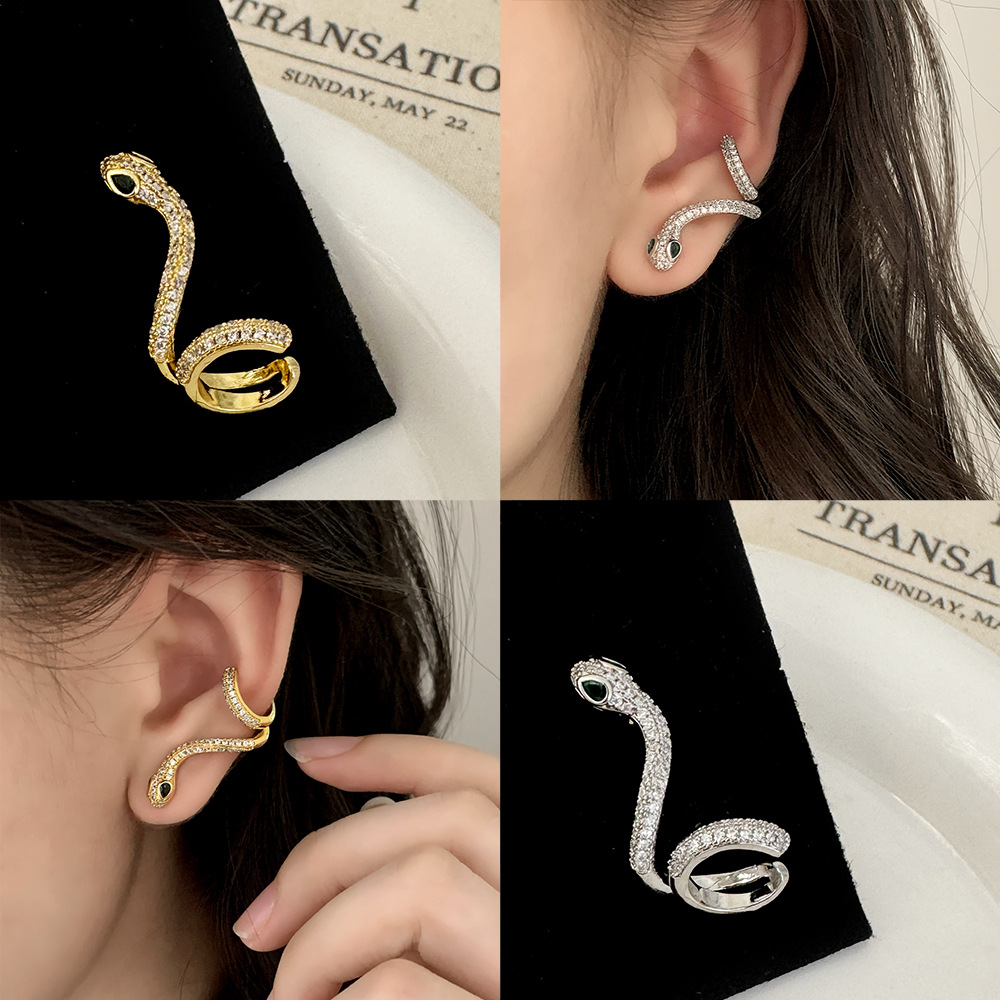Small design fashionable elegant universal earrings