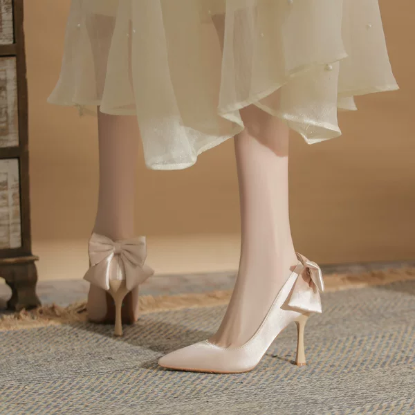 316-201 White Pointed Stiletto Heels Women's Fairy Style Satin Temperament Bridesmaid Shoes plus size Plus Fat Single Shoes