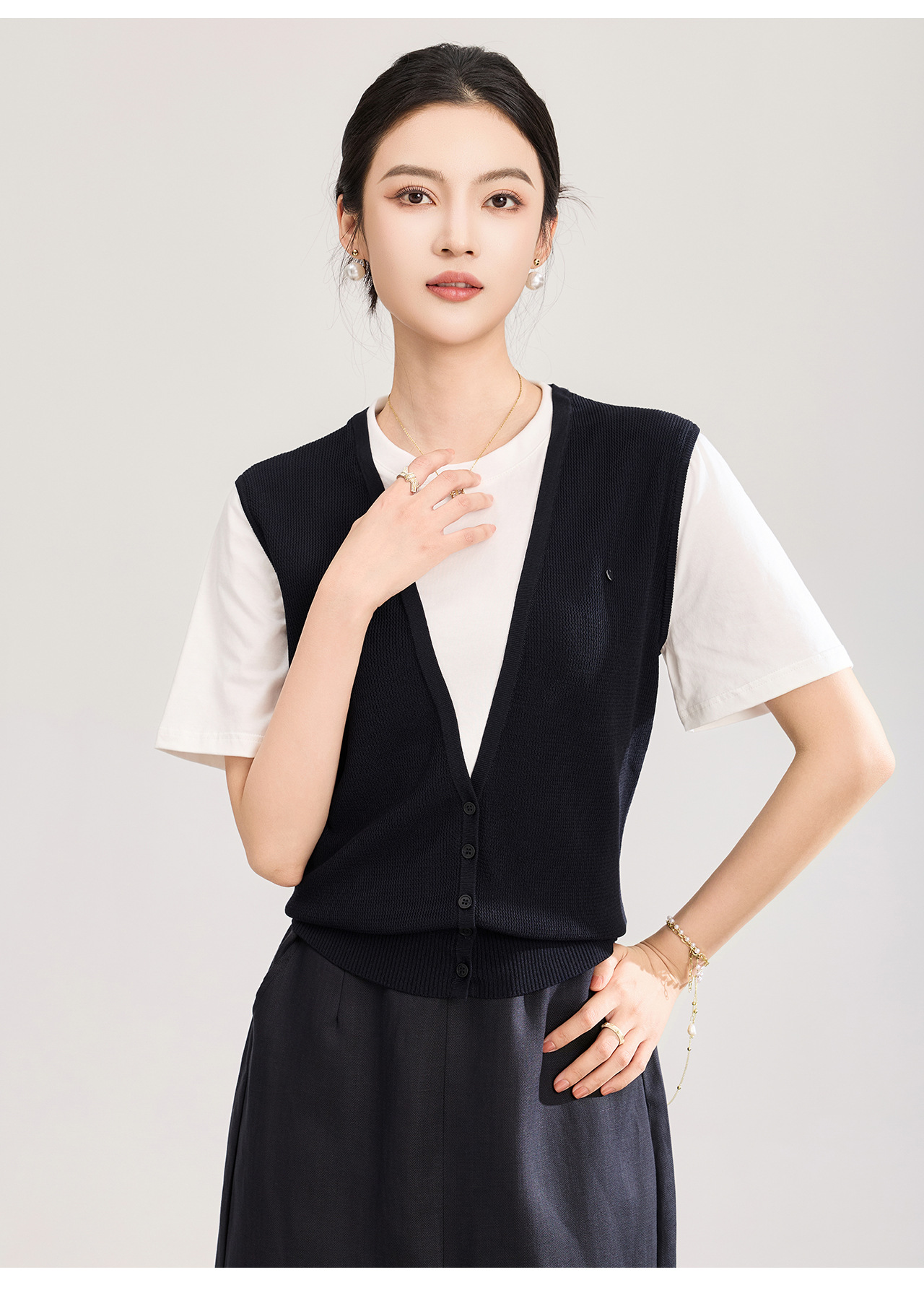 Áo thun dệt kim tay ngắn cổ tròn chất liệu Tencel siêu mịn — màu xanh navy chi tiết 15