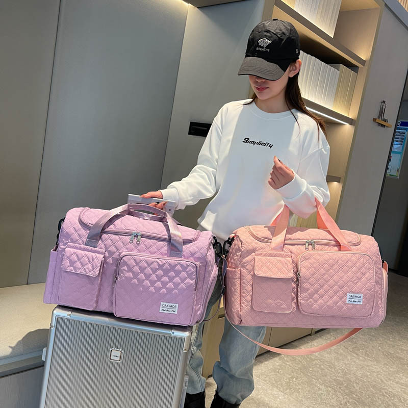 Bolsa de ejercicios de tendencia en relieve de diamante de gran capacidad de almacenamiento de zapatos separación seca y húmeda bolsa de yoga bolsa de viaje plegable
