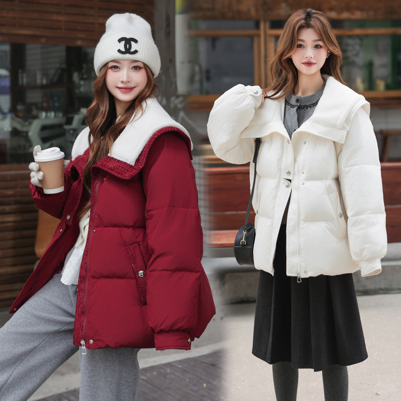 90白鸭绒加大码羽绒服女短款2025新款仿羊羔毛胖mm200斤减龄外套