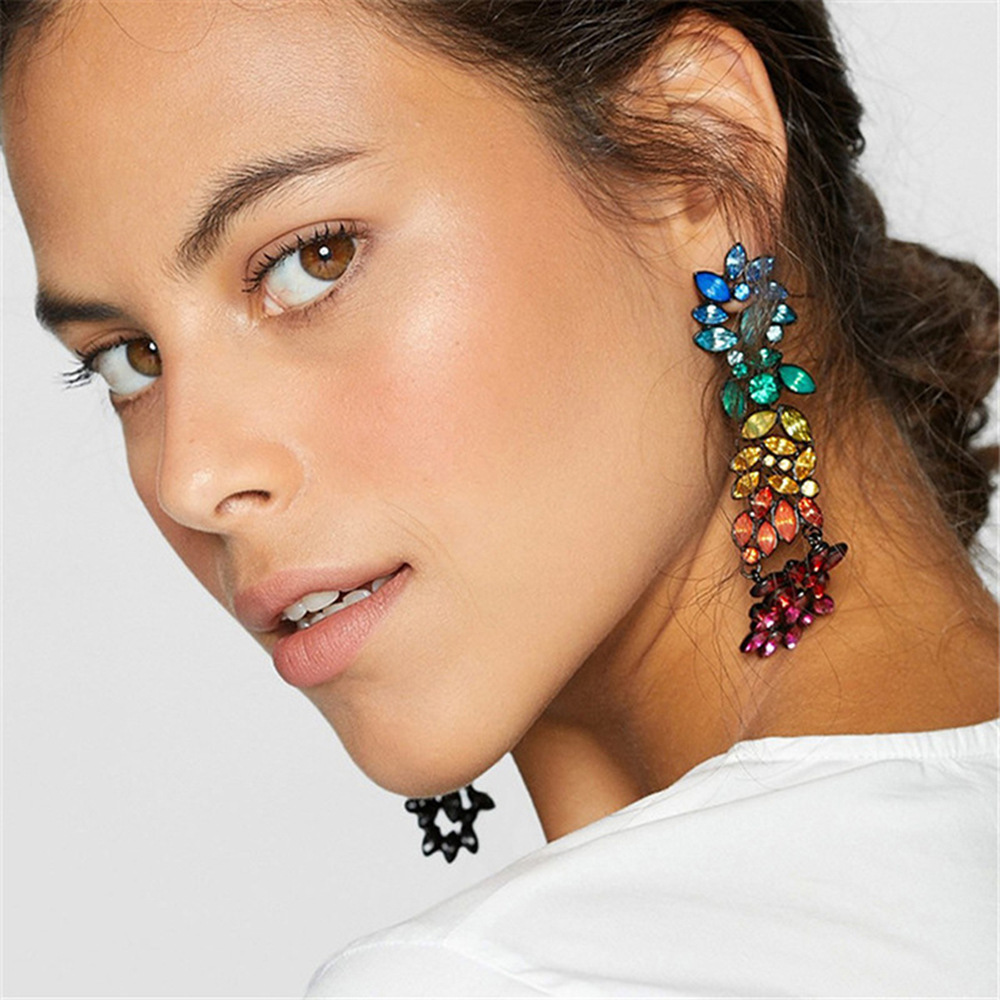 Retro Lady Gradient Color Rhinestone Inlay Artificial Gemstones Women's Drop Earrings display picture 5