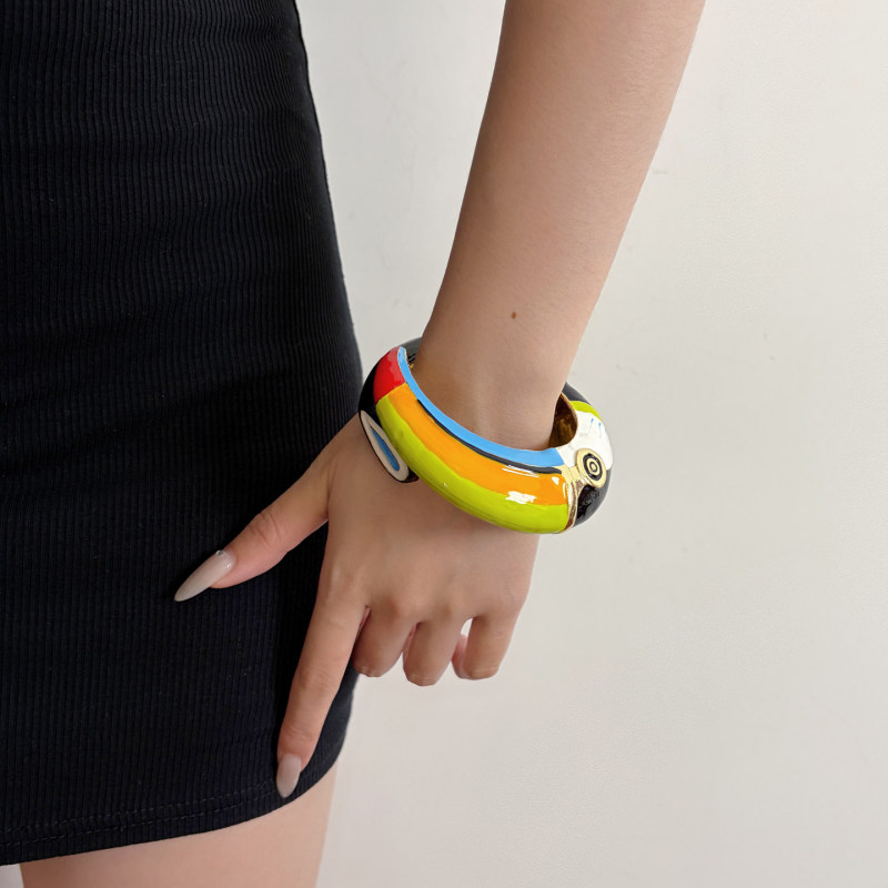 Niche Designer Heavy-Duty Colorful Enamel Parrot Open Bracelet for Women, Vintage Exaggerated High-End Bangle Niche Designer Heavy-Duty Colorful Enamel Parrot Open Bracelet for Women, Vintage Exaggerated High-End Bangle