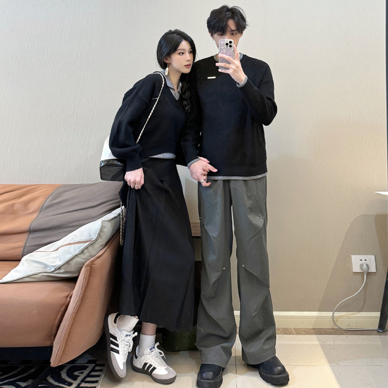 커플의 가을과 겨울 대학 스타일 짧은 디자인 감각 긴 소매 스웨터 느슨한 두 조각 크로스 테두리 헤어