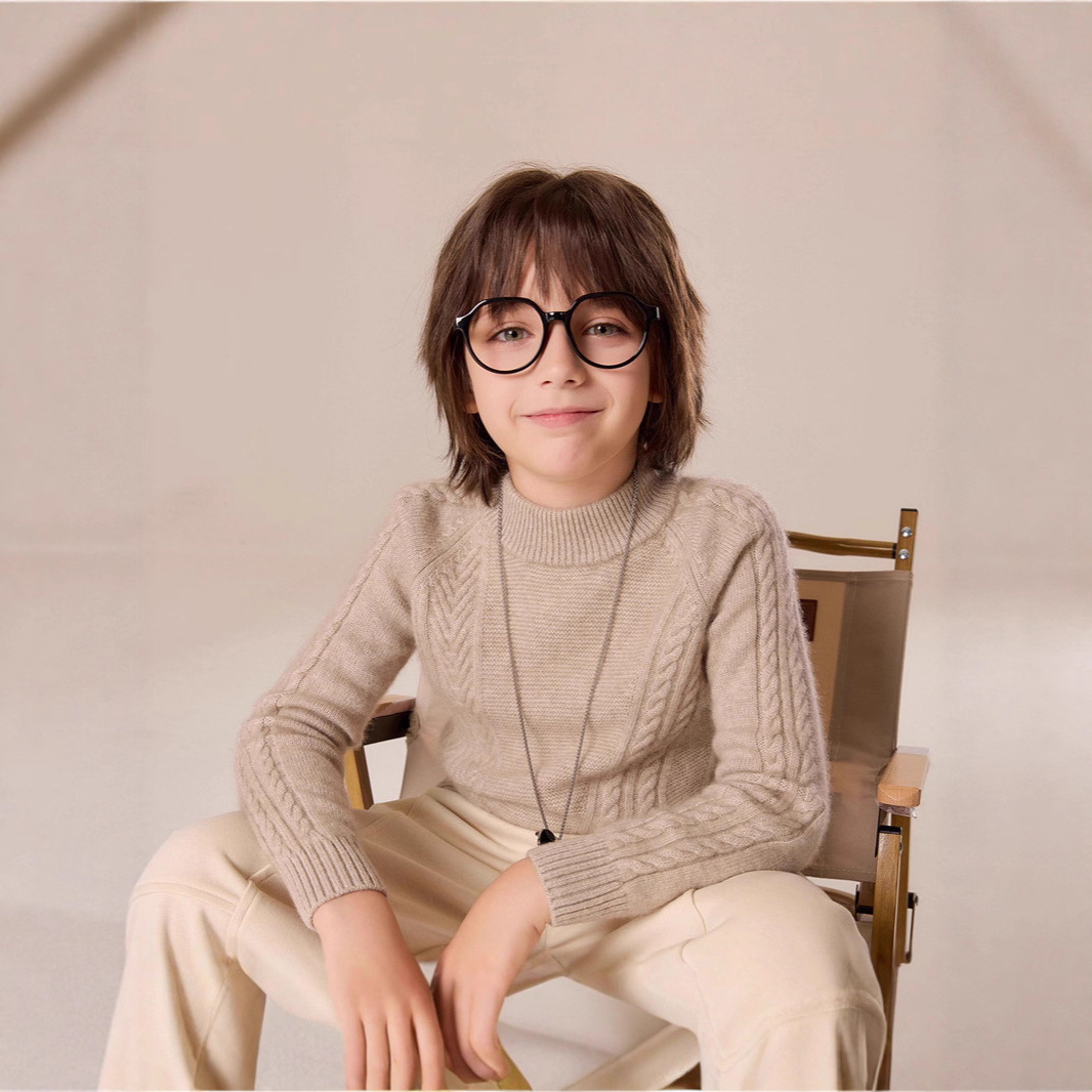 New autumn and winter children's cashmere sweater, girls' thickened high-neck sweater, boys' cashmere base layer, for close-fitting wear.