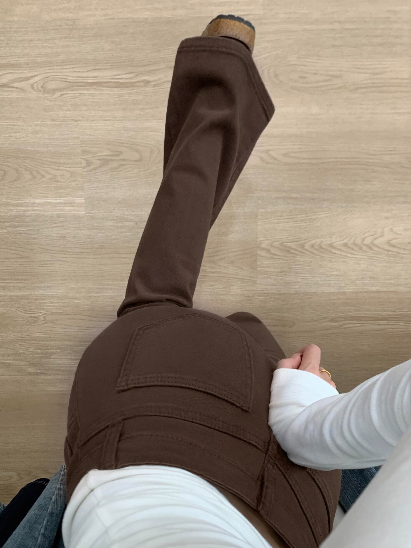 Brown flared jeans for women, autumn and winter fleece-lined, high-waisted, stretchy, slimming, straight-leg, trendy flared pants for plus-size girls