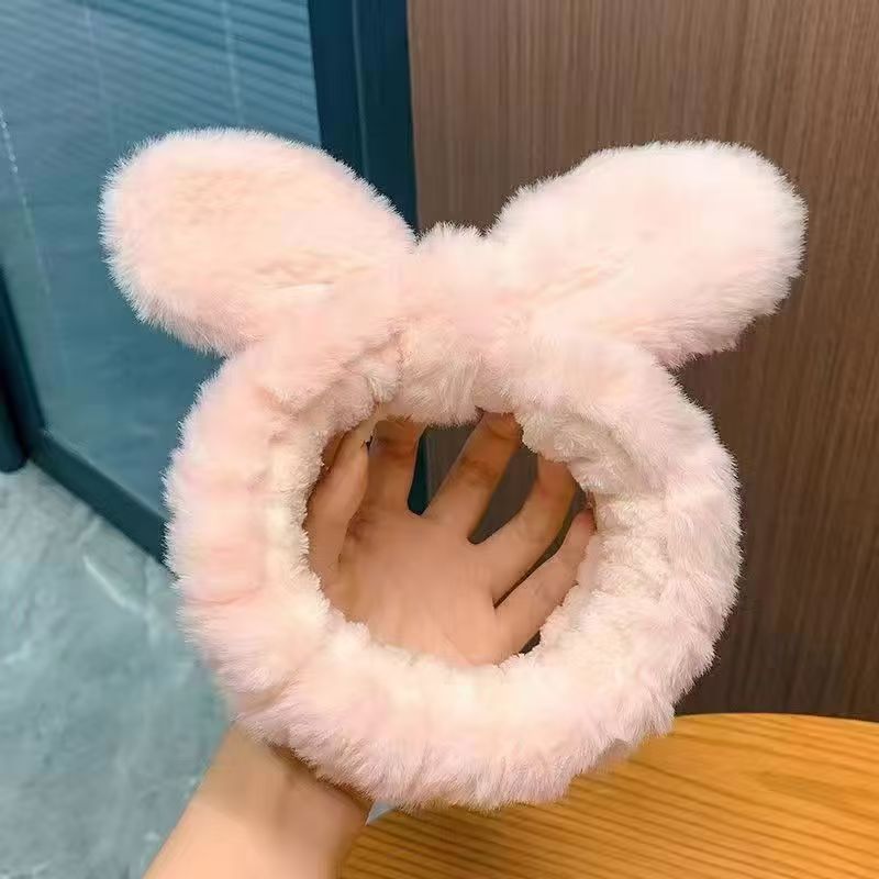 Otoño y invierno dibujos animados peluche lavar la cara cinturón de cabello máscara de mujer lavar la cara cinturón de cabello impermeable estereoscópico impermeable adornamientos de cabello al por mayor