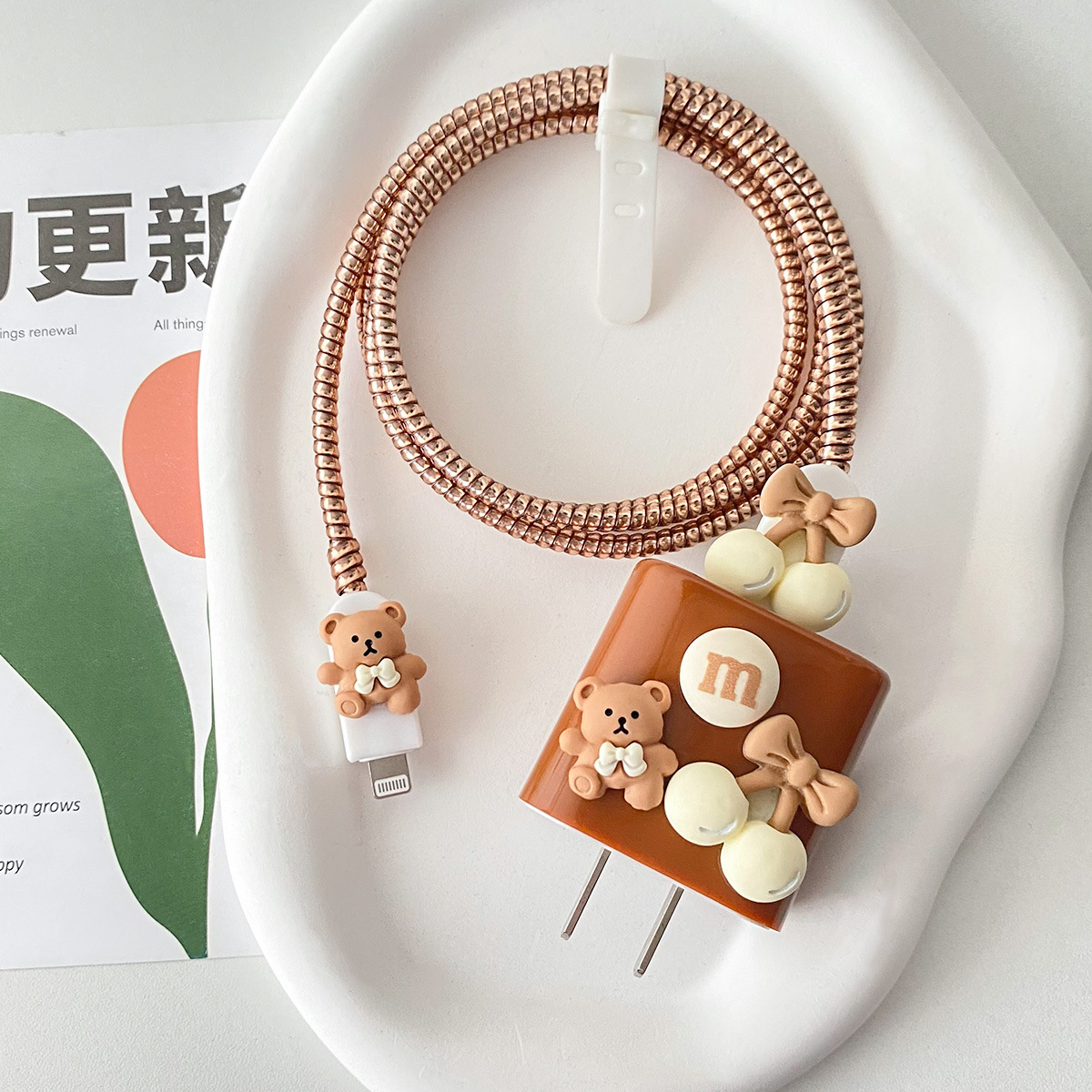 Aplicable a la cubierta protectora del cable de datos iPhone13/14/15 cubierta protectora estándar europea y americana de Apple 20W cargador