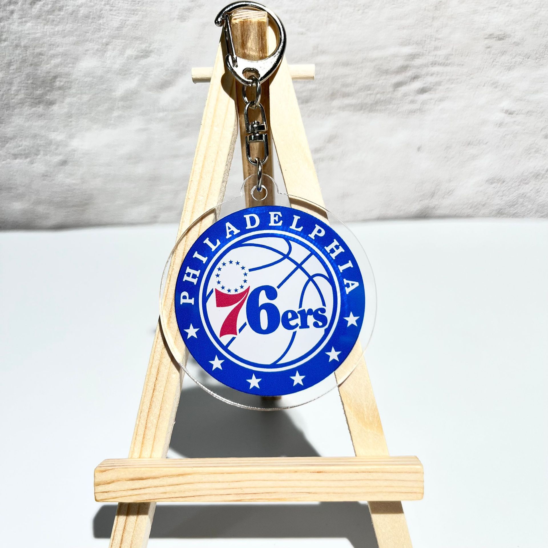 Colgar una guarnición Lakers Warriors net Clippers Cavaliers baloncesto llaveros mochila acrílico image 17