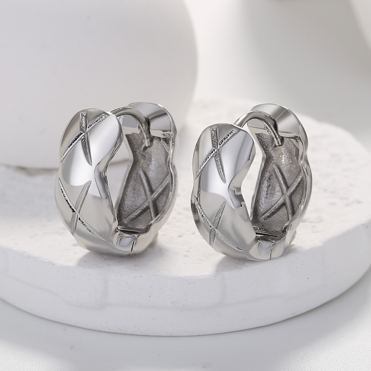 Eksplosive øredobber, fasjonable diamantrutelinjer, teksturerte spenner, trendy personlige øredobber for menn og kvinner_voghion.com