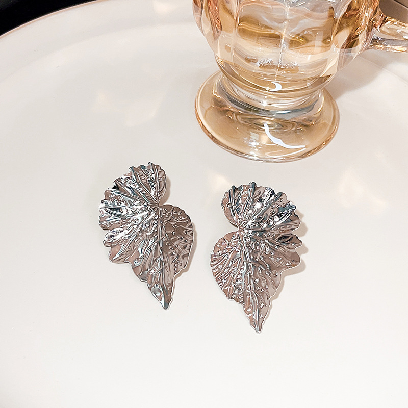 Earrings, Ear Studs Classification 1 Pair Quantity 1 Pair Exaggerated Fashion Punk Leaf Metal Iron Women'S Earrings Ear Studs