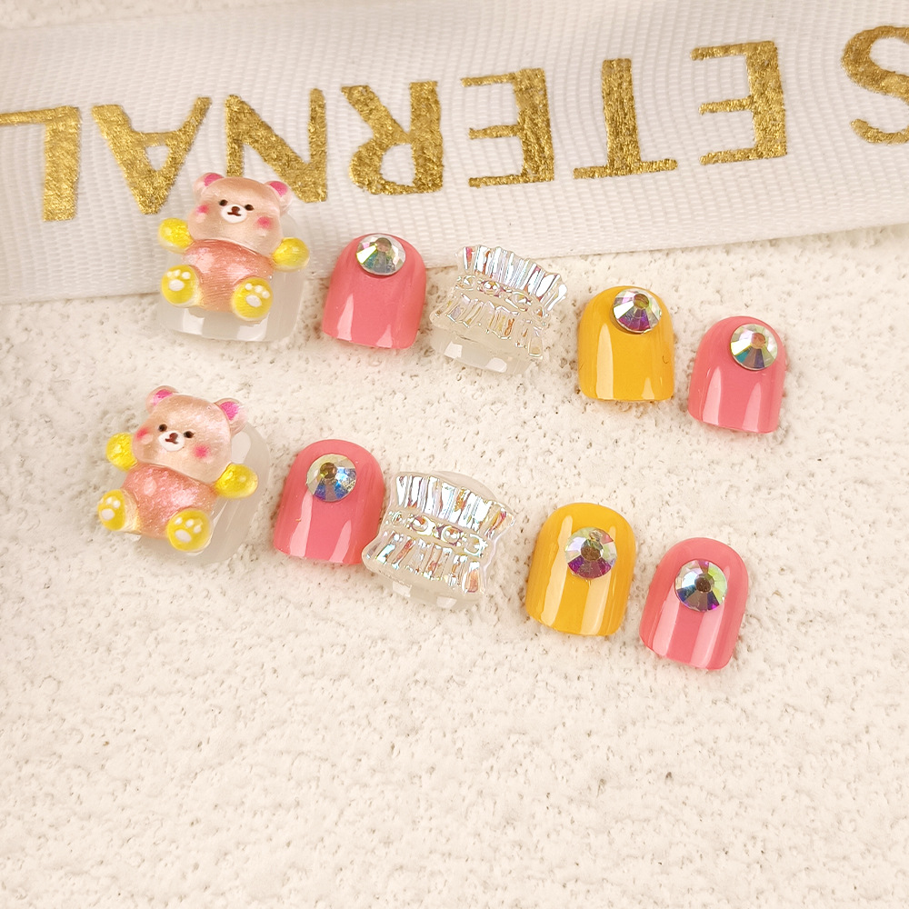 Cartoon 3D Wear Armor Children's Aurora Falda Arte de uñas corto con diamantes 10 piezas de uñas de oso tridimensional lindo