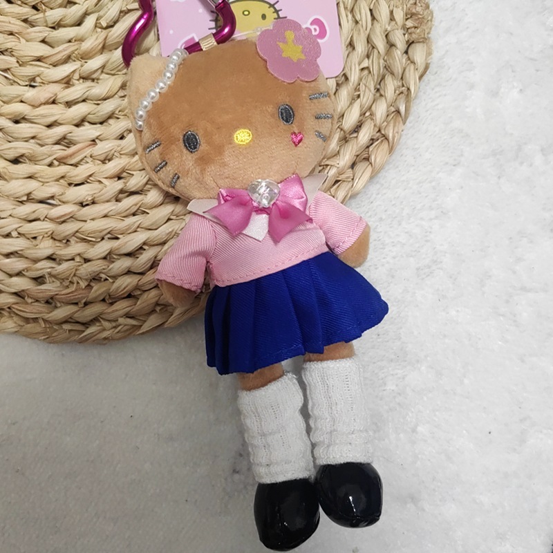 かわいい愛の心は猫の平成のギャルのぬいぐるみのキーホルダーのかわいいカバンのリュックサックのペンダントを掛けます。|undefined