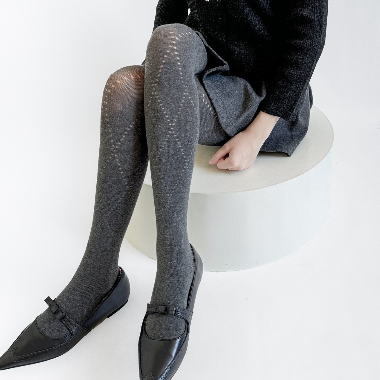 Autumn and Winter Retro Quilted Jacquard Stretch Cotton Pantyhose for Women, Slimming Korean Style Hollow-Out Beautiful Leg Leggings for Spring and Autumn