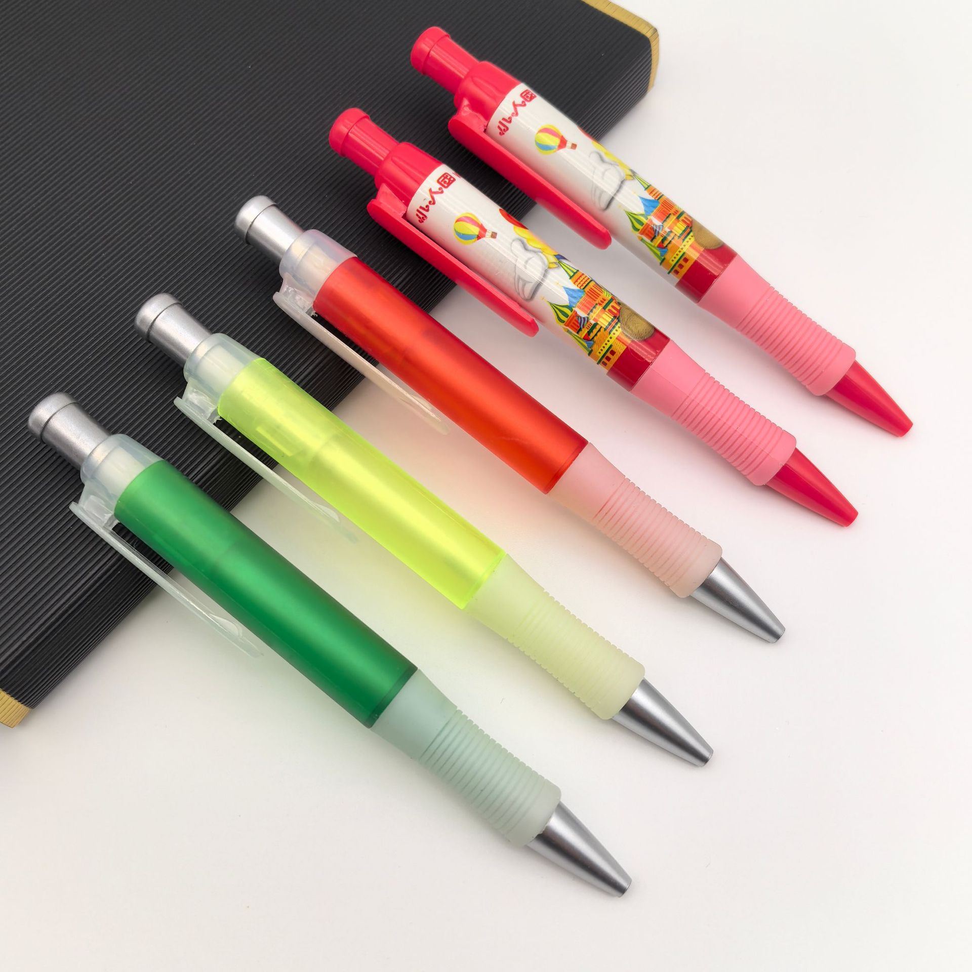 Transfronterizos viejos bolígrafos de transferencia en caliente bolígrafos publicitarios bolígrafos de regalo bolígrafos de plástico personalizados