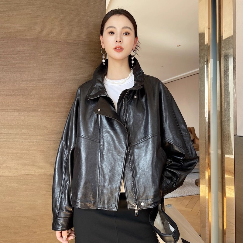 2026 Autumn New Short Loose Casual Retro Motorcycle Genuine Leather Oil Wax Leather Jacket Coat for Women