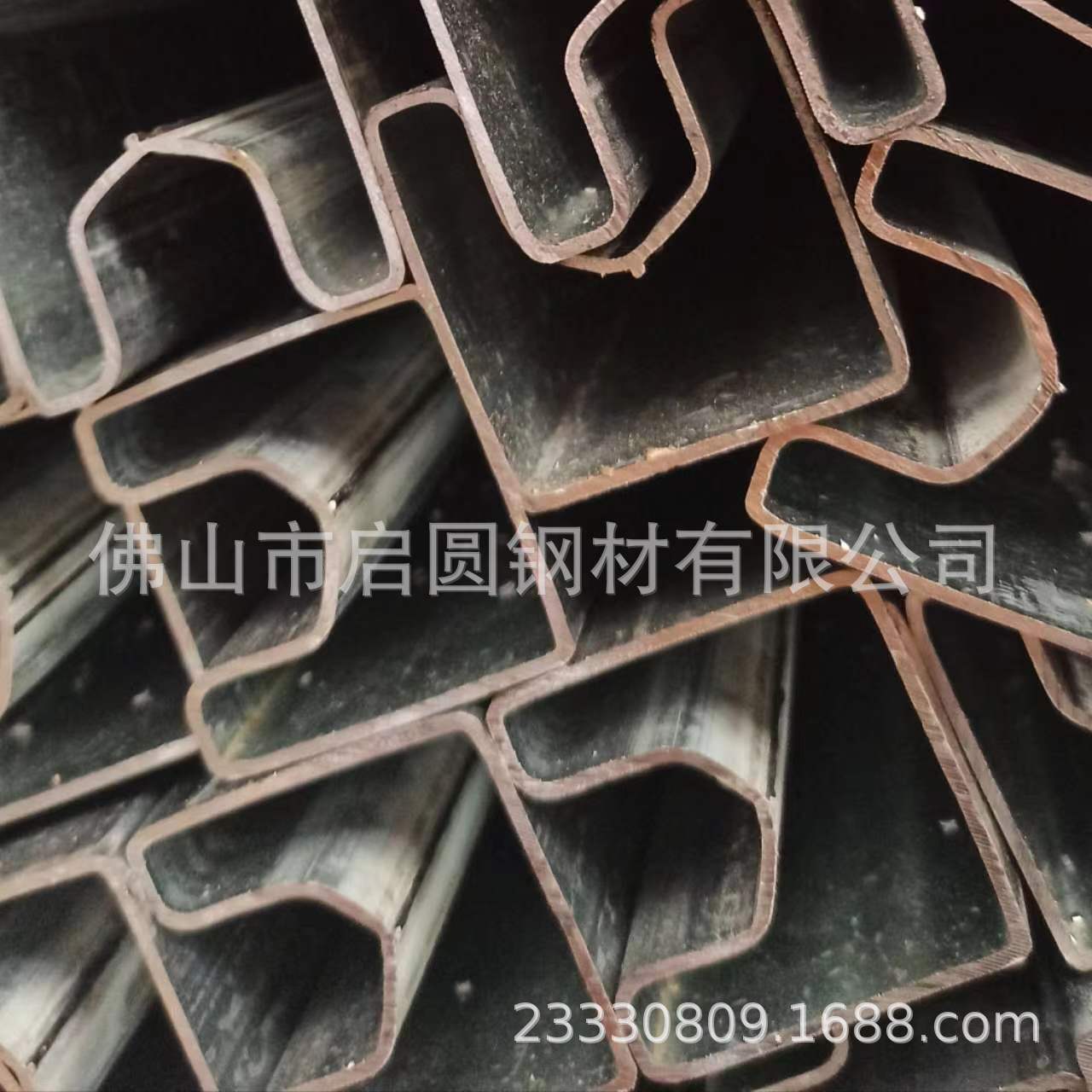 阳台护栏管   护栏夹玻璃凹槽管       围栏管现货供应     镀锌