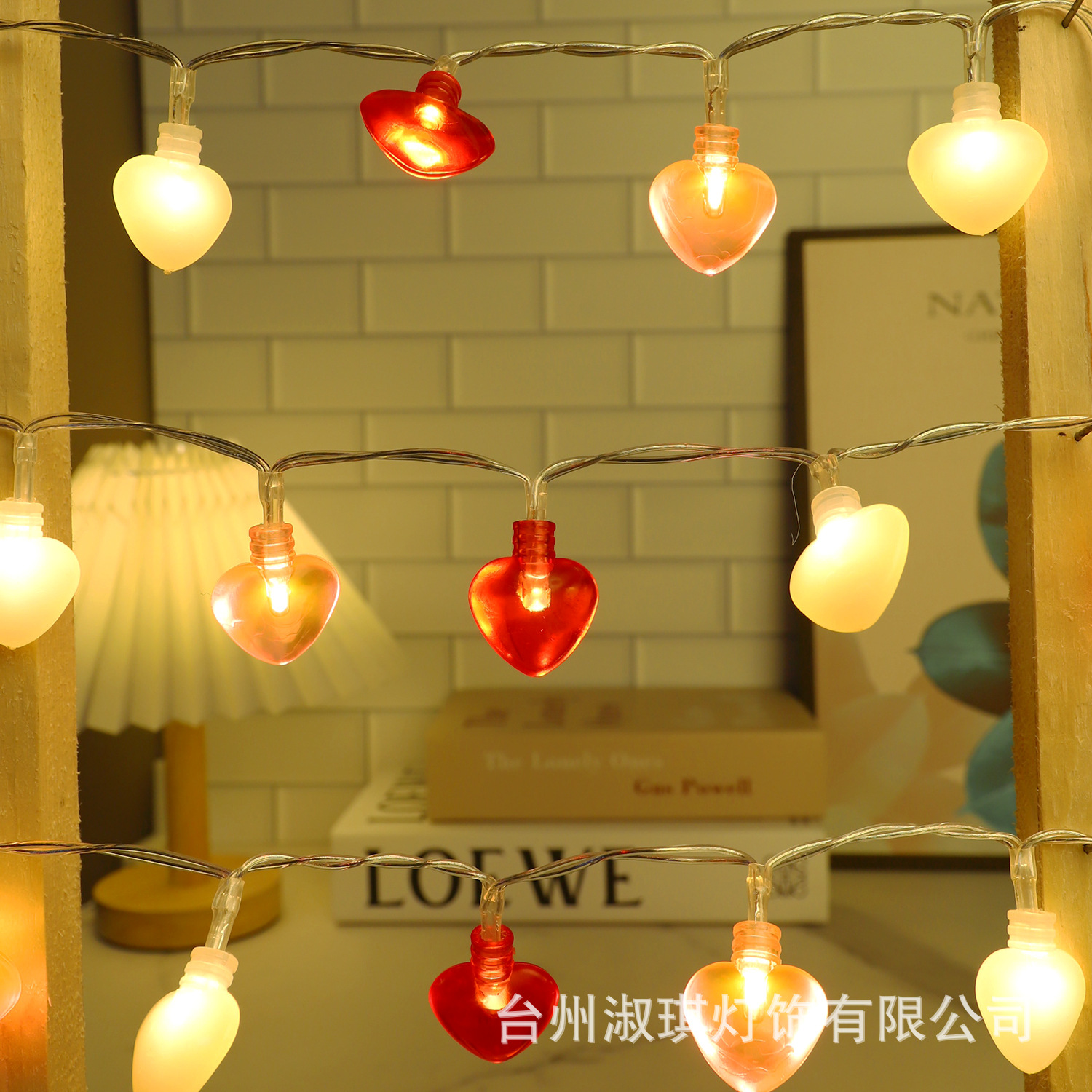 Nuevas luces LED de cadena para el Día de San Valentín, luces de batería de tres colores, rojo, rosa y blanco, con forma de corazón, para decoración de habitación, dormitorio, luces navideñas, tira de luces.